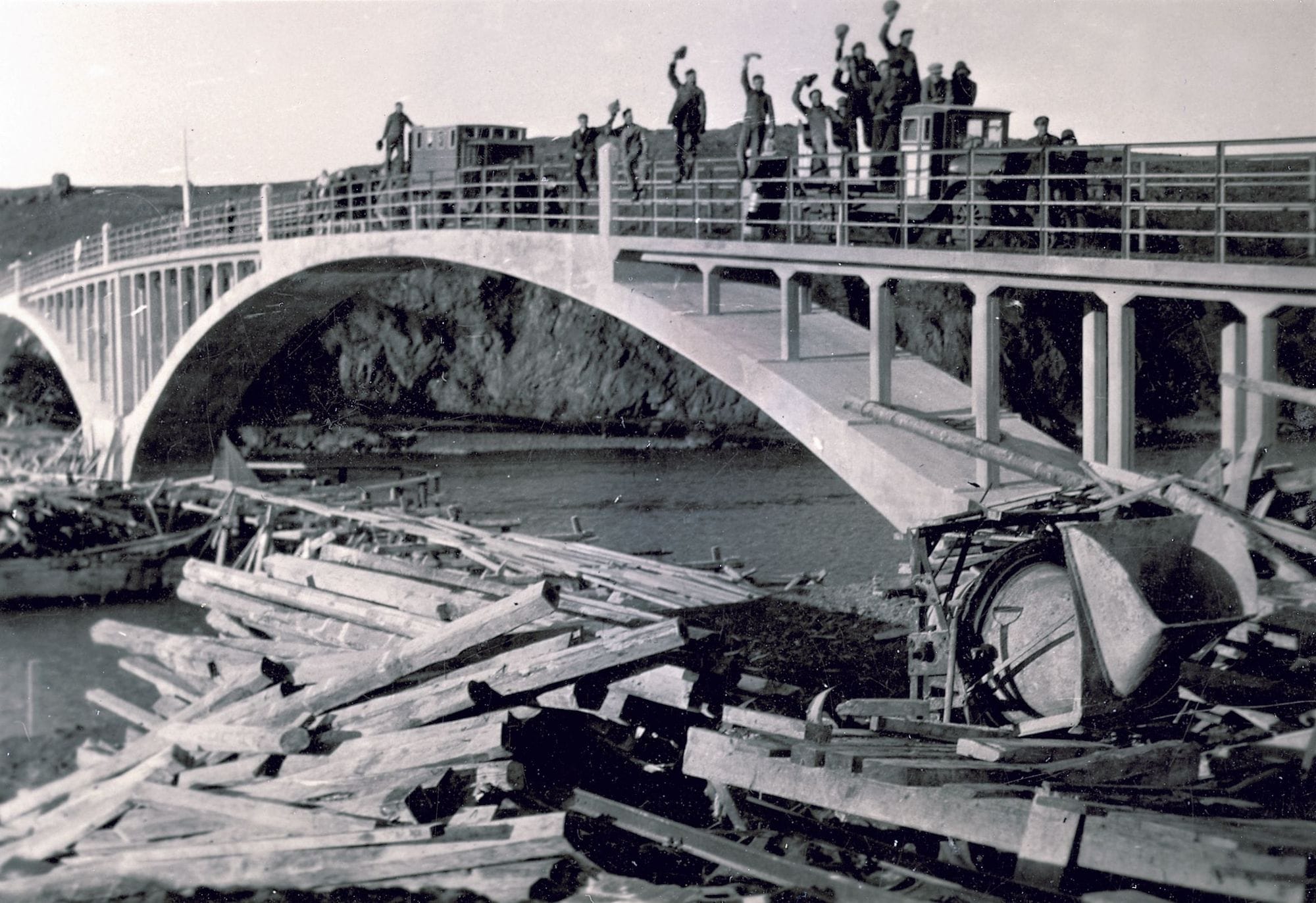 Brúin yfir Hvítá vinnuflokkur.