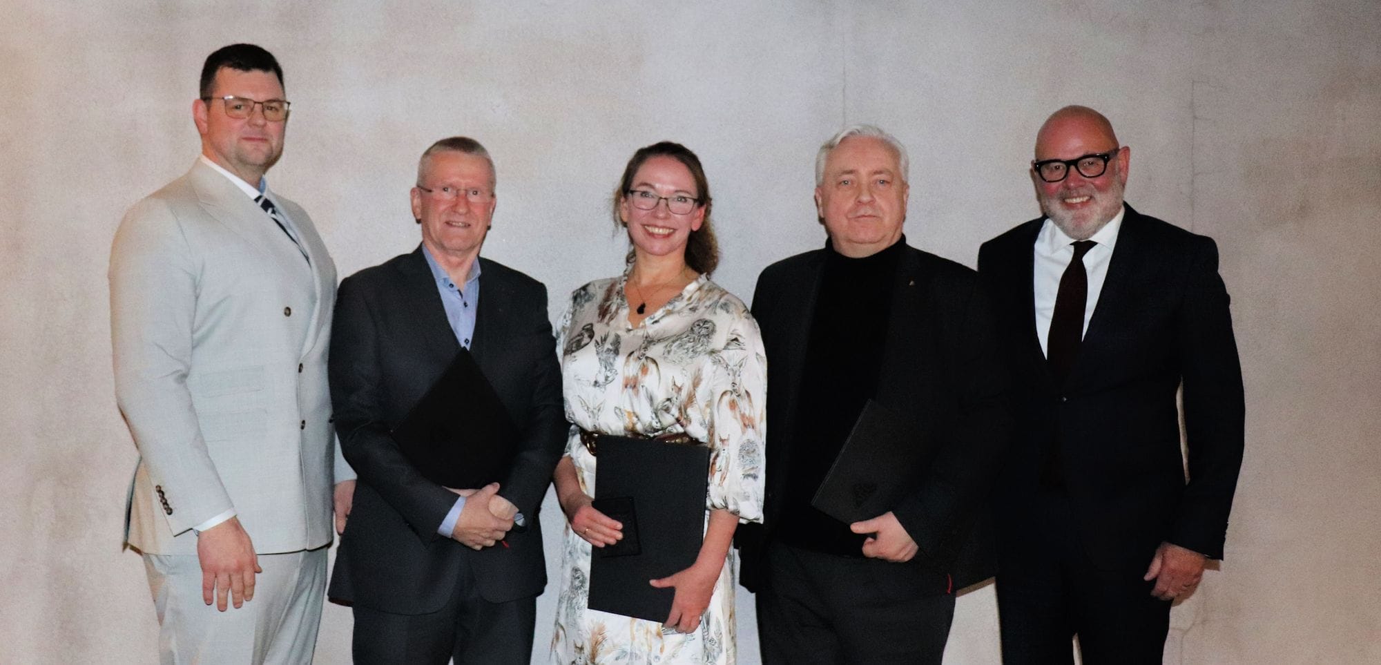 Helgi Gunnarsson formaður VFÍ, Árni Jónsson, Guðrún Arnbjörg Sævarsdóttir, Björn Karlsson og Árni B. Björnsson framkvæmdastjóri VFÍ. 