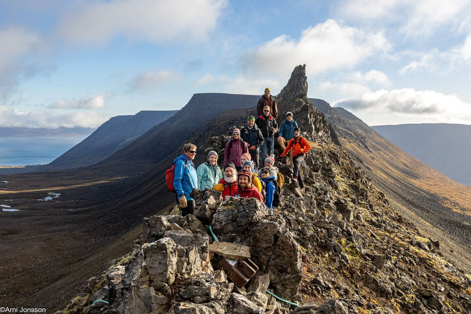 Hópur í fjallgöngu.