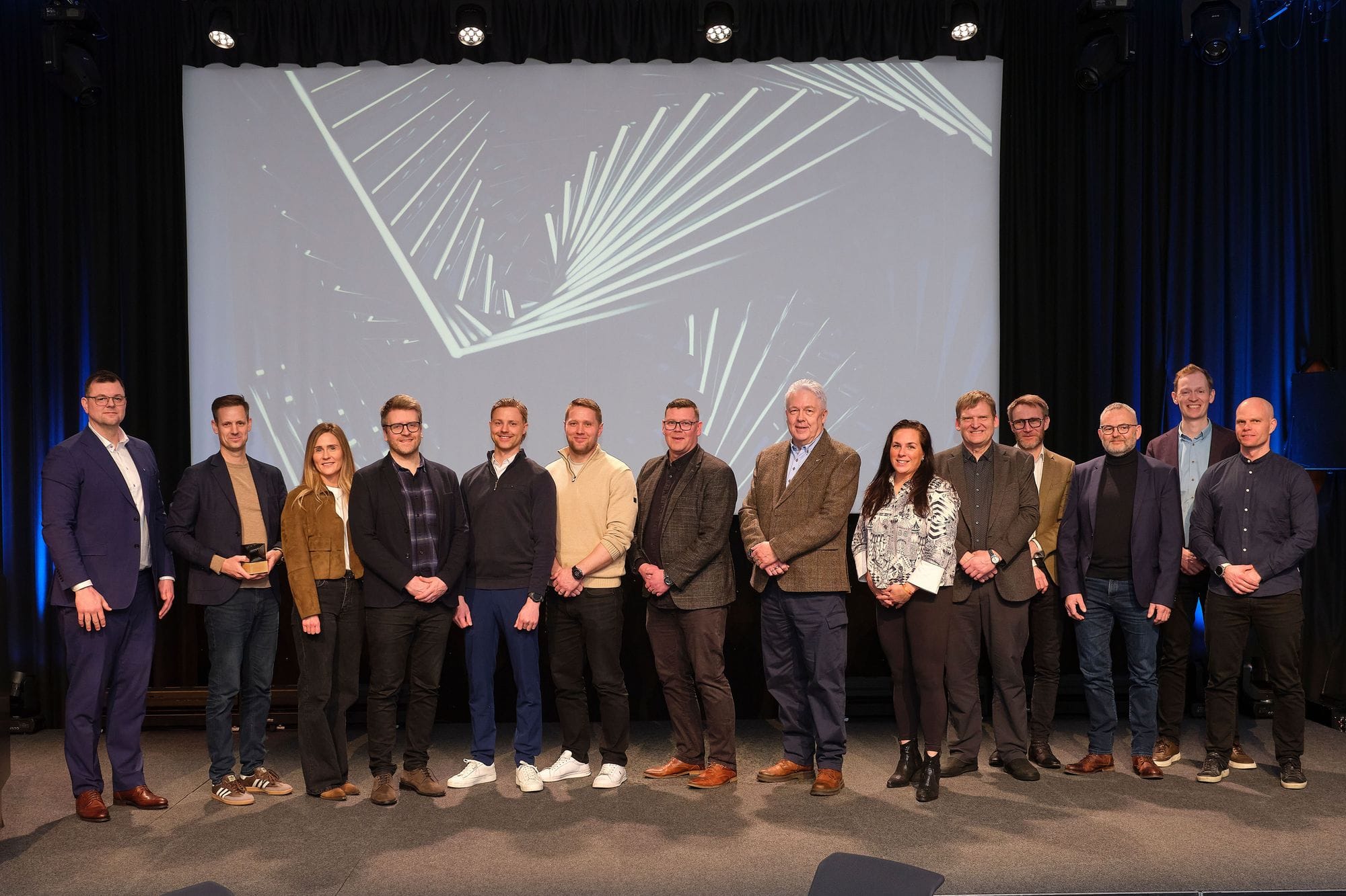 Afhending Teningsins hópmynd