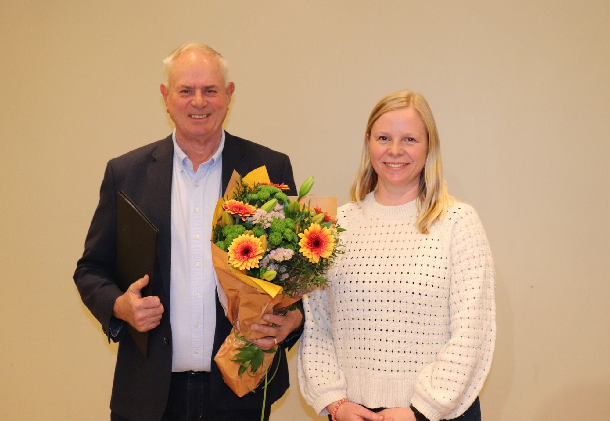 Steindór Guðmundsson heiðursfélagi Íshljóðs og Kristín Ómarsdóttir formaður félagsins.